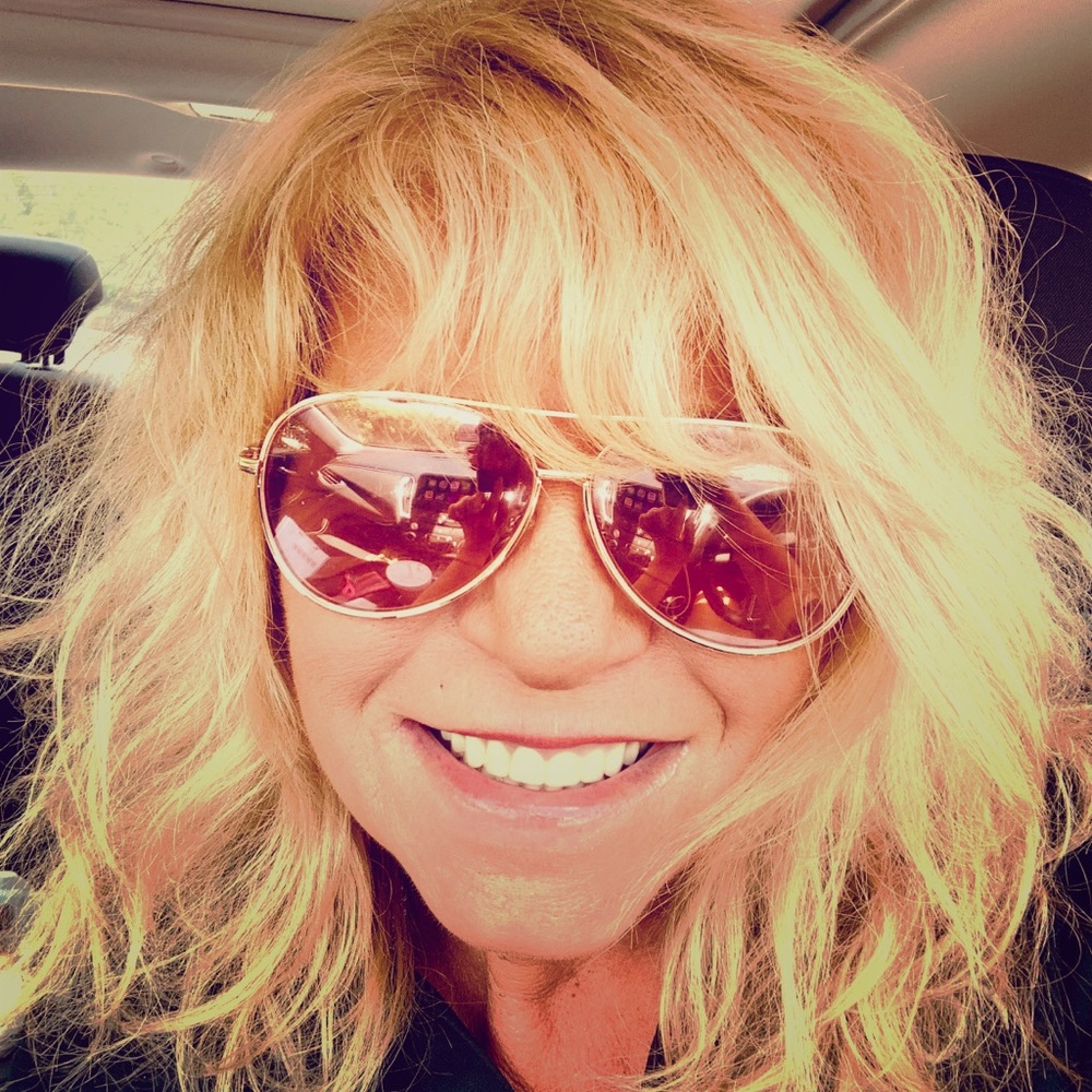 Meet your Posher, Tiffany